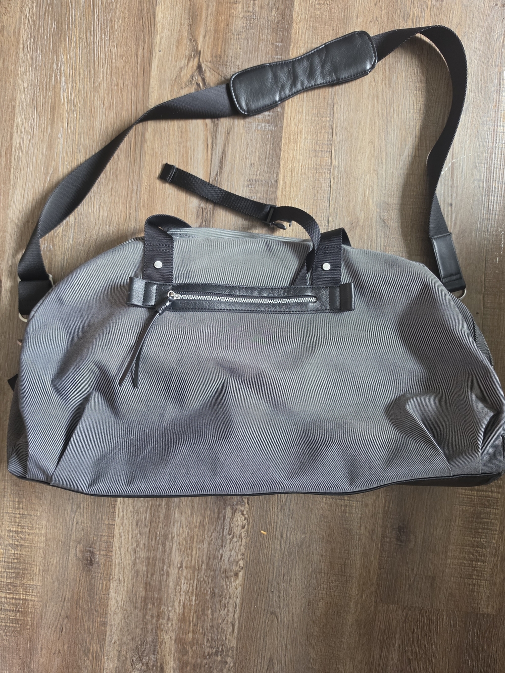 lululemon athletica Gray Travel Duffel with Adjustable Shoulder Strap
